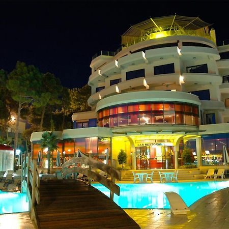 Vela Hotel Restaurant 格勒姆 外观 照片