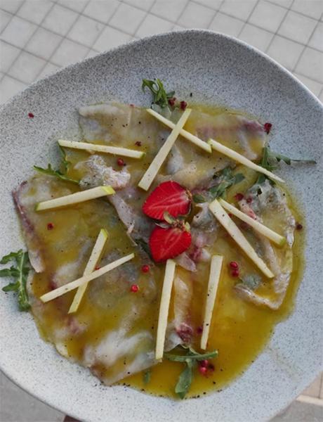 Vela Hotel Restaurant 格勒姆 外观 照片
