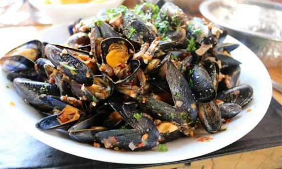 Vela Hotel Restaurant 格勒姆 外观 照片